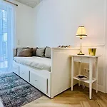 Apartment Large With Terrace - Very New