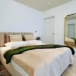 Apartment Large With Terrace - Very New *