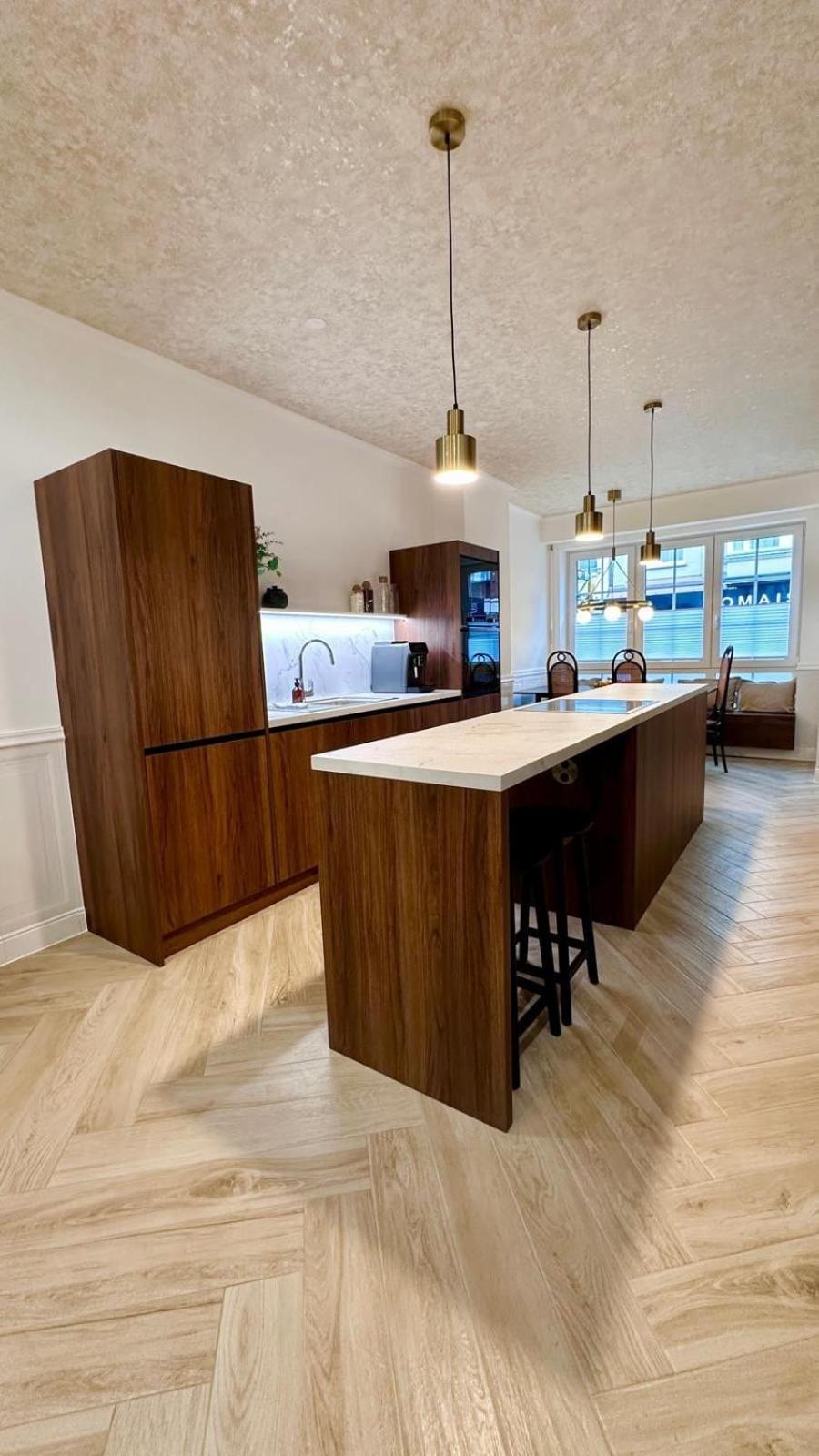 Apartment Large With Terrace - Very New