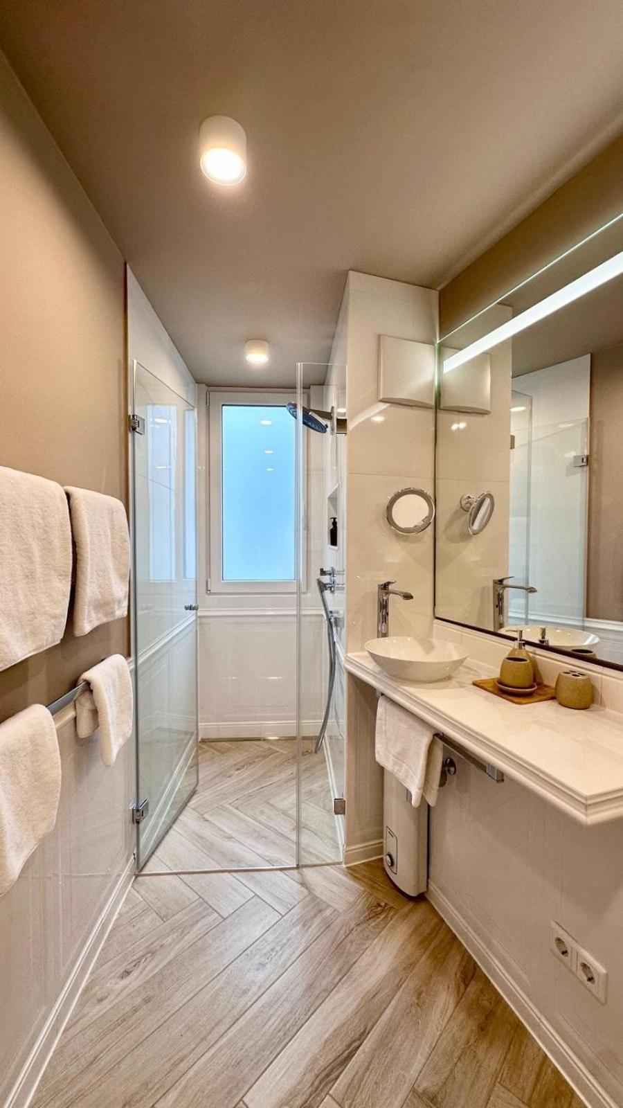 Large With Terrace - Very New Apartment